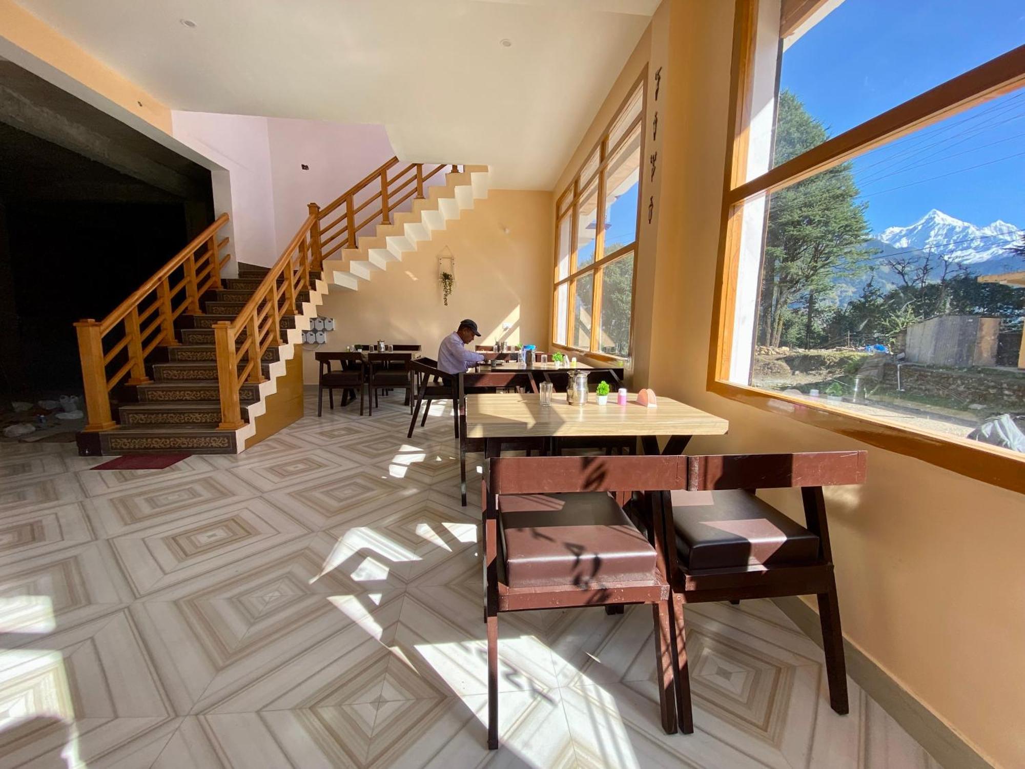 Hotel Mansarovar Inn Munsyari Luaran gambar